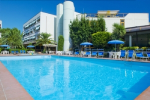 Hotel Paradiso-Villa Rosa di Martinsicuro-mare-adriatico